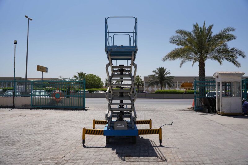 Beta B500 Electric Scissor Lift - Image 2