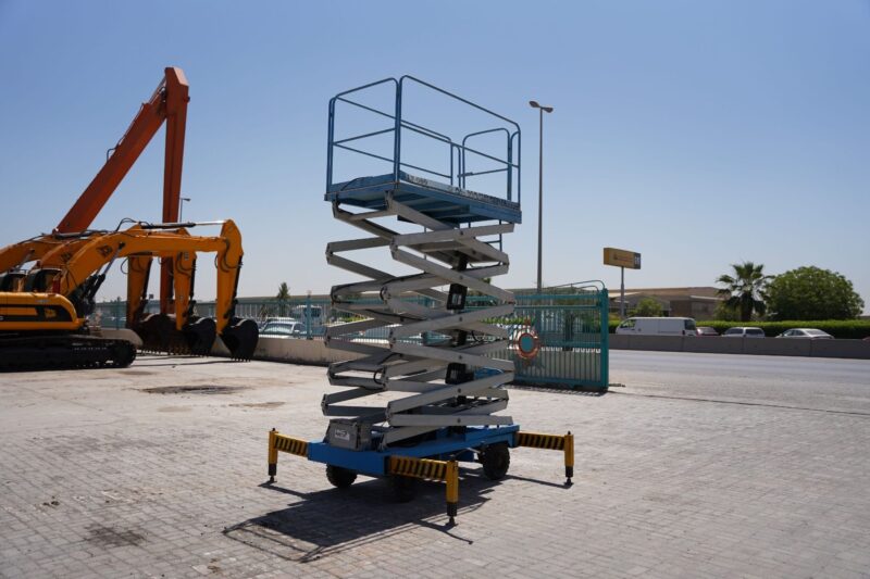 Beta B500 Electric Scissor Lift - Image 3