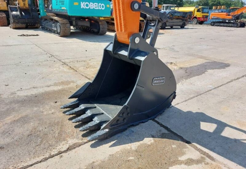 New Doosan DX 225LC-7M Excavator - Image 4