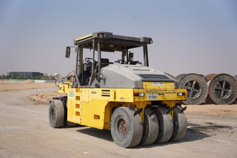 Dynapac CP275 Pneumatic Tire Roller - Image 5
