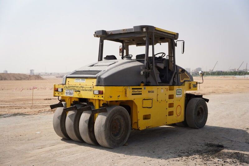 Dynapac CP275 Pneumatic Tire Roller - Image 4